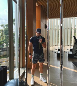 Yoshi Sudarso Instagram - The rainbow was a paid actor 🌈