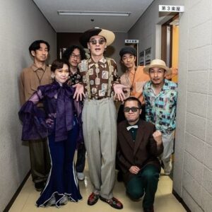 Yoshie Nakano Instagram - 、、、

HALL LOTTA LOVE❤️
終わりました
ぽっかりと、ロスです

神奈川県民ホールは
レトロでとても重厚感のある
素晴らしいホールでした
音を刻めたこと
みなさんと共に過ごせたこと
とてもとても感激でした

ありがとうございました

きょうは風が強くて
心がざわつく春
洗濯物のシーツがフラッグみたいにどこかへ
合図をしてる

そうね〜
またまた
また
お会いしましょう

#halllottalove 
#神奈川県民ホール
#エゴラッピン#egowrappin