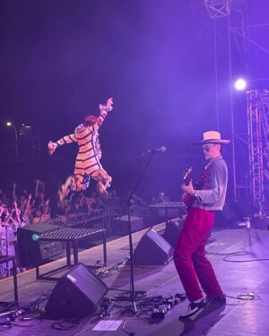 Yoshie Nakano Instagram - 、、、

台湾🇹🇼
台南FES
浪人祭　@vagabondfest.tw 

幸せやったー
歌ってて
よかったー

台湾🇹🇼大好きさ〜
棒棒♥️

ありがとう
謝謝
多謝你
棒棒♥️

#浪人祭vagabondfestvial 
#台湾
#台南
#エゴラッピン
#egowrappin
