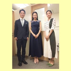 Yoshiko Sengen Instagram - ・
🗣告知
映画『美しき誘惑-現代の「画皮」-』
公開直後トリプルDX
LINE LIVE&インスタライブ
同時生配信決定‼️‼️‼️‼️
明後日5/21(金)20:00〜スタートです。
🌱
今回は主演の長谷川奈央ちゃんと市原綾真くんと3人で生配信だよよ🙆‍♀️
めっちゃ楽しみ〜🎉🎉🎉
🌱
URL貼っておくのでコピペして飛んで下さい✈️💨予約視聴宜しくお願いします。
☟☟☟
https://live.line.me/channels/1317345/upcoming/16803562
⇧⇧⇧
🐤
#長谷川奈央
#市原綾真
#映画
#美しき誘惑現代の画皮
#linelive 
#instalive 
#ラインライブ
#インスタライブ
#生配信
#千眼美子