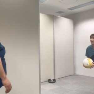 Yoshito Okubo Instagram - ドスコイ三人組！

ヘディングに挑戦⚽️

どのペアが1番長く続いたでしょうか？😊

ヘディングも難しいね…🫣

#ヘディング
#ドスコイ三人組
#よっくん
#豊