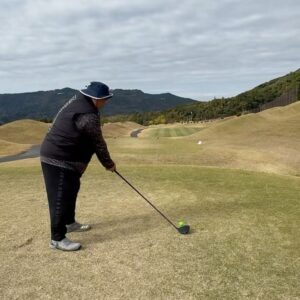 Yoshito Okubo Instagram - ドスコイ3人組と
優汰くんでゴルフ⛳️

楽しすぎたな～😆

やっぱりゴルフは最高やね⛳️

#ドスコイ3人組
#村越優汰
#ゴルフ