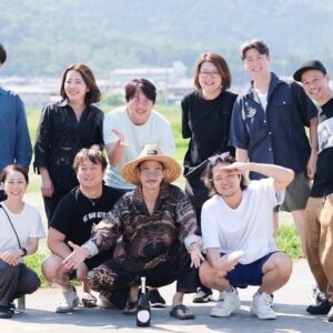 Yosuke Kubozuka Instagram - We're 福霧 crew.

有機田んぼで
生まれて初めての田植え🌾良き時間でした☻

in兵庫県多可町 
福光屋さんのご紹介🤲