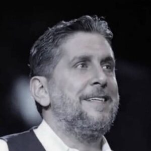 Youssef El Khal Instagram - يا الله.. و الله ما بقى فينا نحمل. محمد شيخ الشباب.. خيرة الشباب.. جميل الفنانين الممثلين..الله يرحم روحك. 🖤 ‫#محمد_قنوع‬