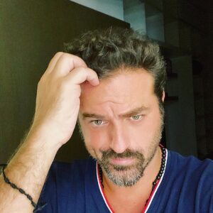 Youssef El Khal Instagram - امممممم مبلى.. صَدَّقتْ😏
#y_y_k