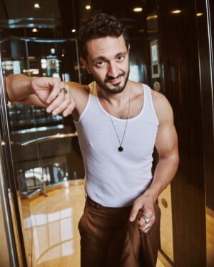 Youssef Othman Instagram - Skipped the stairs and sat down for a chill talk with @identitymageg for their January cover shoot. Full interview in bio 🧷 

Designer: @moamenawadofficial 
Stylist: @kariemfadl 
Byline: @_nouran11_ 
Photography: @photobyamro 
Videography: @mekkyvideocompany 
Creative Director: @moamenawadofficial 
Hairdresser: Sameh Anwar 
Personal assistant: @omar_elshennawi 
Personal trainer: @mazenhatem24
Shoes: @gazellefootwear
Accessories: @cords.co 
Venue: @fairmontnilecity 

#freepalestine