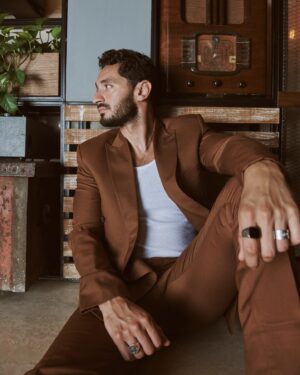Youssef Othman Instagram - Skipped the stairs and sat down for a chill talk with @identitymageg for their January cover shoot. Full interview in bio 🧷 

Designer: @moamenawadofficial 
Stylist: @kariemfadl 
Byline: @_nouran11_ 
Photography: @photobyamro 
Videography: @mekkyvideocompany 
Creative Director: @moamenawadofficial 
Hairdresser: Sameh Anwar 
Personal assistant: @omar_elshennawi 
Personal trainer: @mazenhatem24
Shoes: @gazellefootwear
Accessories: @cords.co 
Venue: @fairmontnilecity 

#freepalestine