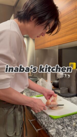 Yu Inaba Instagram - 料理動画初めました🍳
分量などアバウトですが
自炊の参考になれば幸いです。
たまにアップしていきます。
これ作りなよってものがあったら
コメント教えてくださいね🍚

【鶏胸肉のピカタ】
【材料】

鶏胸肉　一枚(300gくらいだったはず)
卵　2個(一個でよかったと思う)
片栗粉　大さじ2
ほりにし　適量(塩胡椒でもいい)
オリーブオイル　大さじ1 (動画では入れ過ぎた)
ソース・ケチャップ　適量

#料理　#自炊　#料理記録　#家庭料理