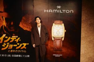 Yu Inaba Instagram - 『インディ・ジョーンズ』の最新作、『インディ・ジョーンズと運命のダイヤル』公開を記念した「ハミルトンポップアップショップ 原宿八角館」のオープニングへお邪魔してきました。

ハリウッド映画を観ていると目にすることが多いハミルトン。今作でもハリソン・フォードがハミルトンのボルトンを着用しています。

会場はハミルトンとインディ・ジョーンズ、両方の世界観が体感出来る空間になっていて、フォトスポットも満載。ジョーンズ博士にリスペクトを込めたスタイリングで写真を撮っていただきました。

イベントは6月27日（火）～7月10日（月)の期間中に原宿八角館にて開催されていますのでハミルトンがお好きな方もインディ・ジョーンズがお好きな方も是非。

@hamiltonwatch 
@indianajones

#ハミルトンとインディジョーンズ 
#hamiltonwatch 
#promotion 
#ハミルトン