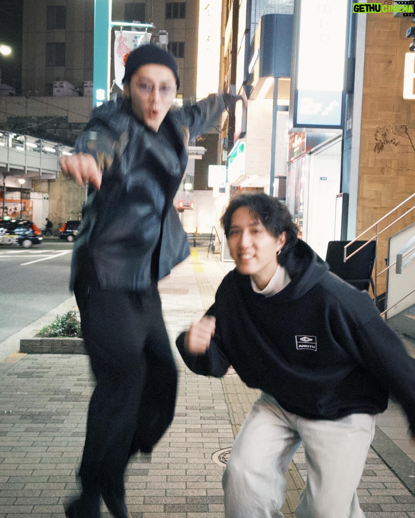 Yu Jin - 6.3K Likes - Amazing nights in Tokyo but 再吃會被殺掉的!