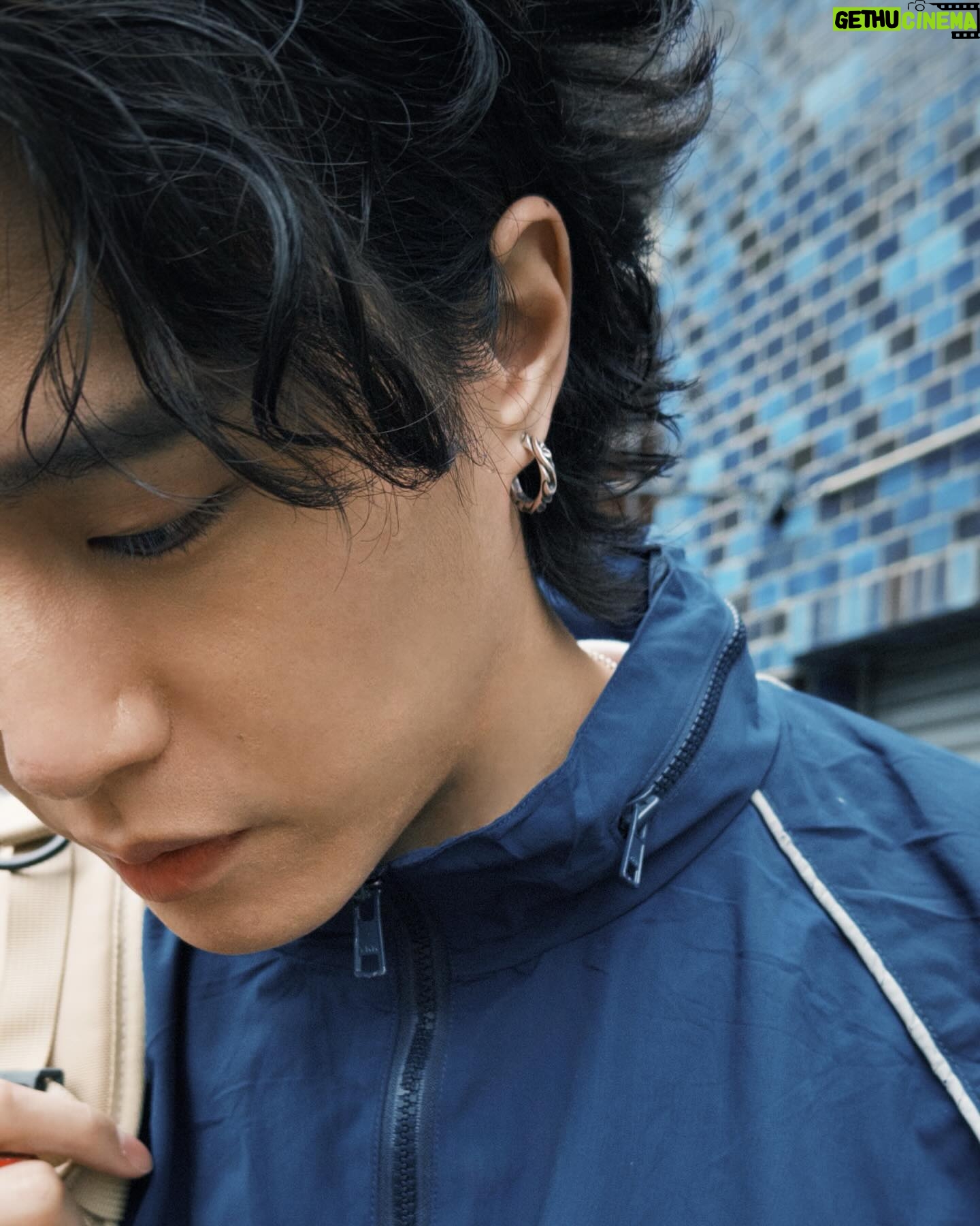 Yu Jin - 8.5K Likes - 第一次在東京遇到下雨天(;´༎ຶД༎ຶ`)