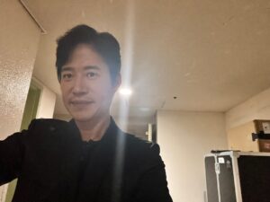 Yu Jun-sang Instagram - 뮤지컬 그날들 유정학으로 200회 공연하는 날이었습니다.고맙습니다^^

#뮤지컬그날들 #유준상 #지창욱
#200회 공연하는 날 창욱이와 마지막공연
#우리사랑하는 배우들
#사랑하는팬여러분 
#여러분들덕분입니다❤