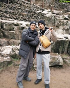 Yu-Tung Lin Most Liked Photos and Posts