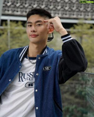 Yu-Tung Lin Instagram - ⁡
每次放假都會把想完成的事情排滿滿滿
出去走走 去逛街 拍照 看比賽啊什麼的
每次週末都過得很忙碌
但也因為這樣 我覺得自己好像變的有點E了🤣
或許這也是一種成長吧🤔
也期許自己在役期結束後能繼續秉持這樣的想法
讓自己在各種環境下都能有不同的收穫😇