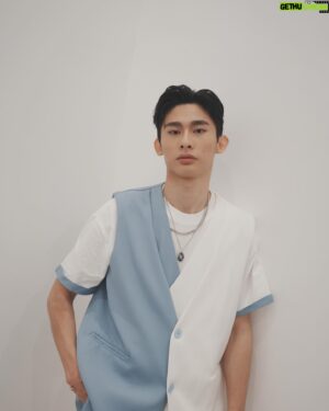 Yu-Tung Lin Instagram - ⁡
感謝大家又再一次的和我們度過這美好的夜晚😎
⁡
感謝世豪哥 @lisley 的用心🙏 讓我們有這個機會獻唱給大家😎
⁡
謝謝原唱 @kennyw0317 的危愛 真的好好聽🥰
謝謝 @ceon0693 溫老師一直以來的支持與鼓勵🙏
⁡
謝謝 @kaihsu_ 看見你在我面前就不緊張了😌
⁡
謝謝 @kiseki_dear.to.me 奇蹟讓我們K4能站在舞台上一起唱歌🥰
⁡
#奇蹟
#演唱會
⁡