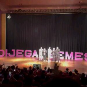 Yudha Keling Instagram - Semalem #dijegalsemestashow kelar dipentaskan. Gue rasa itu yang terbaik yang
bisa ditampilkan. Jadi, semoga yang dateng langsung maupun nonton streaming pada puas sama acaranya yaa!

Dari list-list materi itu, mana yang jadi favorit lu?

*tolong pujiannya hahahaha

--
Hasil foto dari @piokharisma