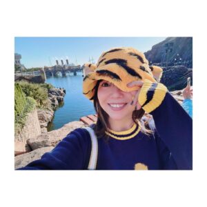 Yui Makino Instagram - 🐭🐭🐭❤️

#ディズニーランド #ディズニーシー #夢の国🐭 #2days 
#10年振りぐらい #久しぶりすぎてテンション上がる