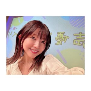 Yui Makino Instagram - 「声優とおしゃべり2 」出演させて頂きました✨
いらしてくださった方々とお話も出来ちゃうなんて、
なんて素晴らしい神イベント💓

生活スタイルやこだわり、未来の野望まで
このメンバーじゃなければできなかったであろうトークが
盛りだくさんで私自身もとても楽しい時間でした！

高森ちゃんの夏のエンタメ
津田ちゃんの開国宣言
レイちゃんの厚みあるコンロ

…グッズ欲しいな（笑）

#高森奈津美 
#津田美波 
#松嵜麗 
#牧野由依