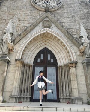 Yui Oguri Instagram - AKB48 64thシングル
「恋詰んじゃった」⛪️❤️‍🔥

今回は新生AKBとして
秋元先生、池田大監督や振付のえりなっちさんや作曲のヨシマサさん、沢山の方々とメンバーで
完成した今回の曲は
力強さ、勢い、キャッチーな曲です

皆さんとこの曲を育てていきたいです！！

ＭＶいっぱい観てください✔️💖

#恋詰んじゃった
#akb48
#小栗有以