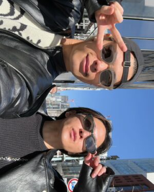 Yuito Takeuchi Instagram - やばい、今久しぶりに鼻血出た
右から❗️❗️

最近楽しいずーっと🐥🐥🐥

あと、1枚目は何描いてるでしょうか