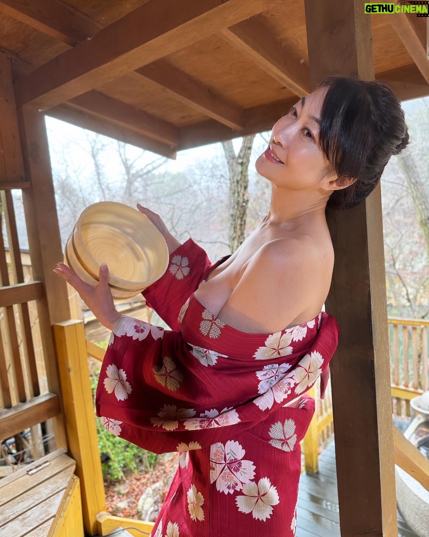 Yūka Sawachi - 1.3K Likes - 浴衣を着て温泉に入るという文化が好きです
もともと和服は祖父が京都の呉服屋でしたから身近で、着物を母が縫ってくれたりする家です。
私は着物体型ではないけど、工夫して優雅に着れたらなとか思うの
浴衣はその辺りは気楽で嬉しいな☺️
#拡散希望
#グラビア
#モデル
#大人可愛い
#日本のアイドル
#浴衣大好き
#コンプレックス
#巨乳
#インスタグラビア
#脚フェチ
#インスタグラビア
I started the fan club.
#diffusion preference
# gravure
# model
#Adult cute
# Japanese Idol
# complex
# Asian bikini
# I want to connect with a love of photography.
#天乳
#扩散希望
#画报
#模型
#大人好可爱
#日本偶像
#喜欢立领礼服
#情结
#亚洲比基尼
#想和喜欢摄影的人联系
#长筒袜
#腿部费奇
#奇迹