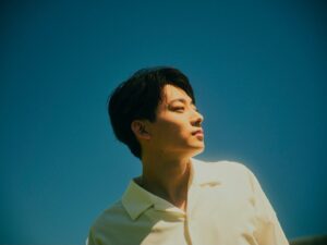 Yuki Inoue Instagram - ・
2024年カレンダーが仕上がりつつあります
楽しみであります

イベントの詳細、予約がこのあと13時から始まりますのでよかったら是非チェックしてみてください。

各リンクなどはストーリーで出来るだけわかりやすく上げる予定です！

Photo @seiyafujii 
Styling @tokunaga__takashi 
Hair&Makeup @2mizuho