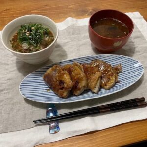 Yuki Terada Instagram - 旬の「かます」がすんごい安かった！！！🐟✨

安い上に、20%引き！！！
これは買うでしょ🤤✨

ってことで、かます食べ切りご飯🍚✨
▼かますの炊き込みご飯
▼かますのレモンバターソテー
▼かますの幽庵焼き
▼かますの明太子巻き焼き
▼かますの炊き込みご飯で冷や汁風

初めて買ったんだけど、
魚としても扱いやすいし美味しかった！！！

かます、いいね☺️🐟✨

#食べ切りレシピ #おうちごはん #フリーランス女子 #寺田有希
