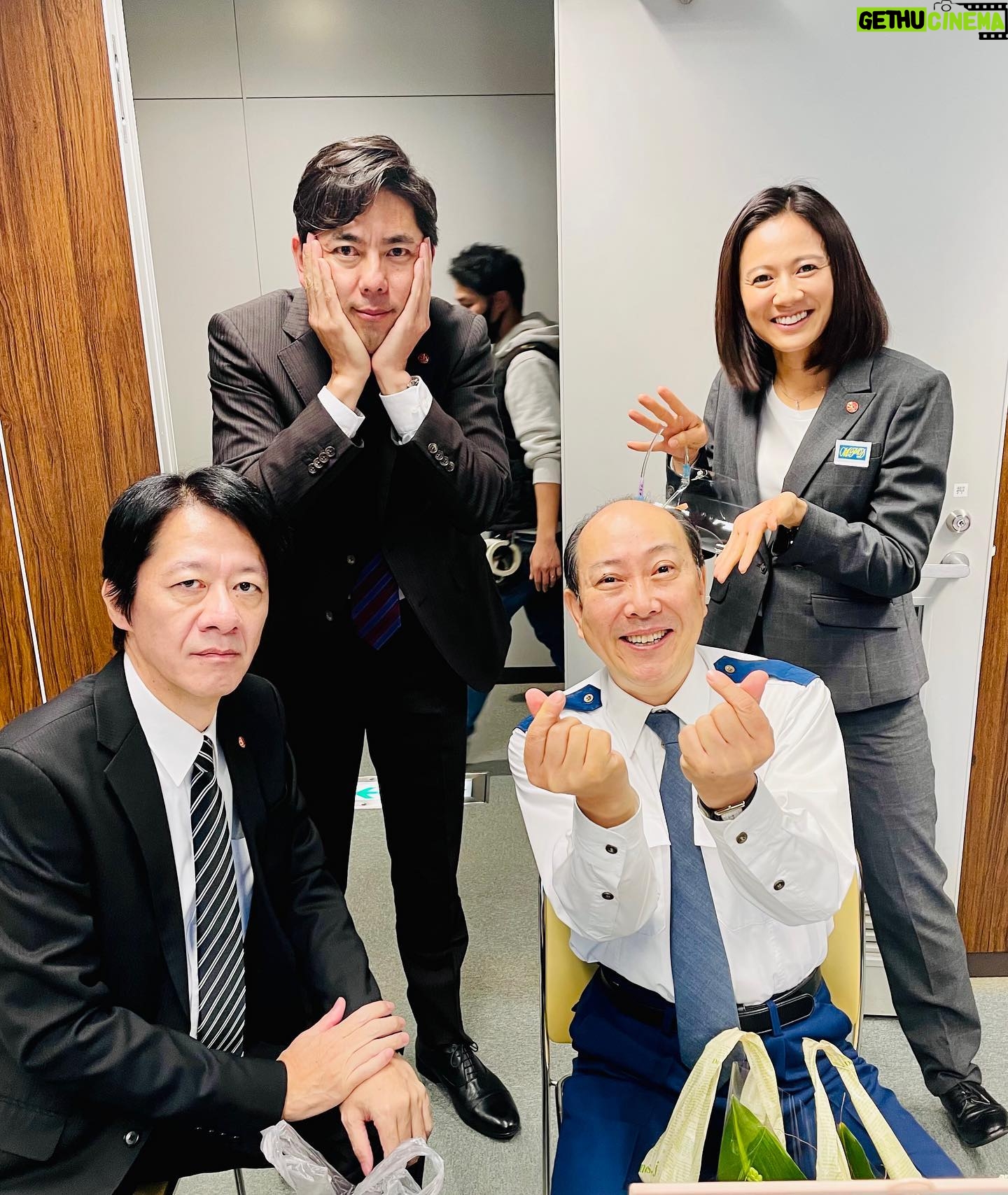 Yukiko Shinohara - 3K Likes - 本日21時から相棒19よろしくお願いします!
7ヶ月続いた撮影もそろそろ終わりに近づいてきて寂しいです。
いつも温かい思いやりや、さりげないアドバイスをいっぱいくださった先輩方とパチリ😊📸いつも本当にありがとうございます!!
#テレビ朝日 #相棒19 #伊丹憲一 #芹沢慶二 #中園照生 #出雲麗音 #川原和久 #山中崇史 #小野了 #篠原ゆき子 #きゅんです