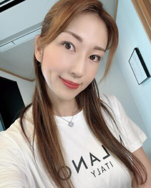 Yûko Shôji Instagram - 母の日にプレゼント渡せてなかったので近場で温泉旅行♨️
@manyo_toyosu 豊洲の万葉倶楽部へ✨☺️
娘も一緒に親子3人女子旅楽しかったぁ🥰
3人で大浴場行ったり部屋風呂も箱根の温泉と同じらしく
気持ちよくて何回も入りました^_^
そしてアートメイクしたからずっとスッピンでいたよー笑
@kinshicho.beautyclinic 錦糸町ビューティークリニックの眉毛アートめちゃくちゃオススメ✨
凄く上手で、母も私のみてやることに！笑
全く痛くないしやって本当に良かった^_^
朝、眉毛描くのに時間かかってたから超楽ちん🌟
#豊洲万葉倶楽部#親子旅#温泉#アートメイク#アートメイク眉 #眉毛