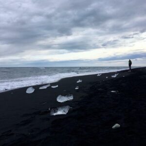 Yuliya Prolygina Instagram - Зима в Исландии не лютая (до -6), зато лето удалось.