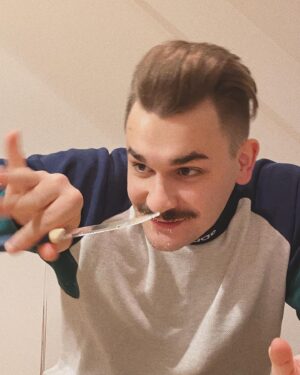 Yuly Oneshko Instagram - Наелся сладкого и хулиганю