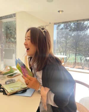 Yun Yoo-sun Instagram - 올한해 행복했던 시간을 기억해봅니다~