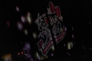 Yuna Ego Instagram - ⁡
4thソロライブ@新宿BLAZE 
⁡
1年前に来た時とは会場近くの雰囲気が全然変わっていてびっくりしました。新しいビルできてた！！
そして金曜の新宿の人の多さがすごかった。笑
来てくださったみなさんありがとうございました！
ちゃんとたのしかったかな？
実は前日に突然声がうまく出なくなって焦りながら当日を迎えました。笑 リハも体力温存させてもらって
ずーっと不安だったんですけど本番ちゃんと歌えてよかった！ソロライブ期間はとくに自分の声に過敏になりすぎている。笑 不安と緊張がなくなったらもうすこしうまく歌えるようになるのかな！それを乗り越えた先のライブが楽しみです。
コロナ禍で始まったソロ活動だったのでソロのステージでみなさんの声を聞いたことがなかったんですけど
わたしだけのサイリウムと、わたしの名前しか聞こえないライブって最高だね！！
ずっとずっと一緒にライブしようよ☺️🫧
⁡
23.05.26