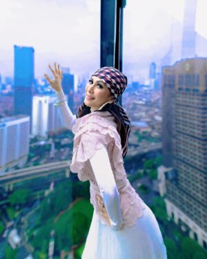Yuni Sulistyowati Instagram - Smile…
.
.
#loveofmylife
