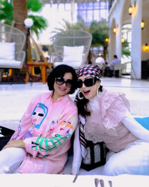 Yuni Sulistyowati Instagram - Pink and white..
.
.
#masihsamakamu