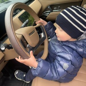 Yurii Horbunov Instagram - Завтра знову в дорогу! Не втомлюємось працювати і давати концерти,завдяки яким,збираємо для наших Захисників!!

В наші складні,драматичні часи,,дні,коли вся родина разом-справжня цінність!
Насолоджуйтесь кожною хвилиною!!запамʼятовуйте кожну мить!!

З Міжнародним Днем сімʼї!!!

Бережіть себе!