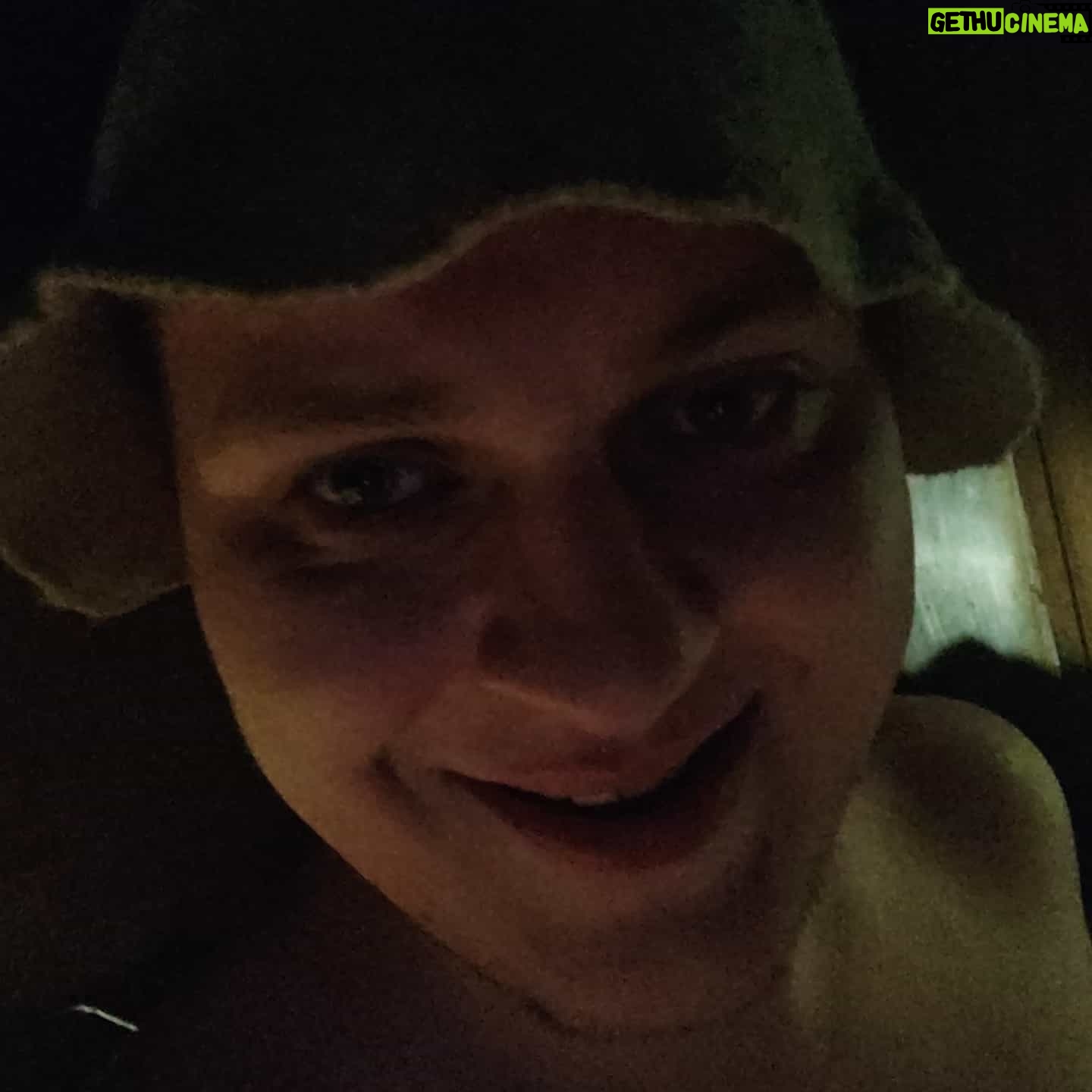 Yuriy Khovanskiy - 35.7K Likes - Шо вi делаете в моей парилке?!