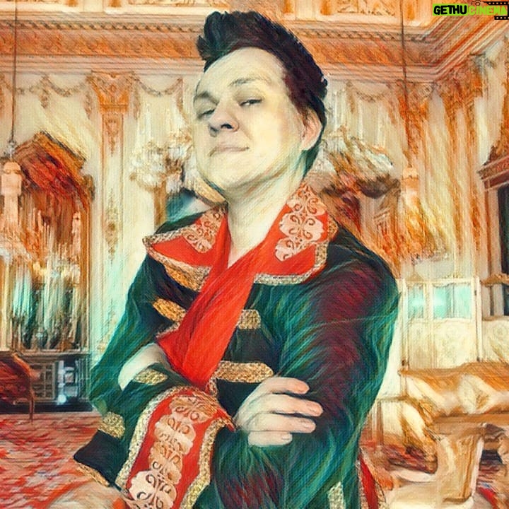 Yuriy Khovanskiy - 33.3K Likes - Нашел в архивах портрет прапрапрапрадедушки, как он вам?