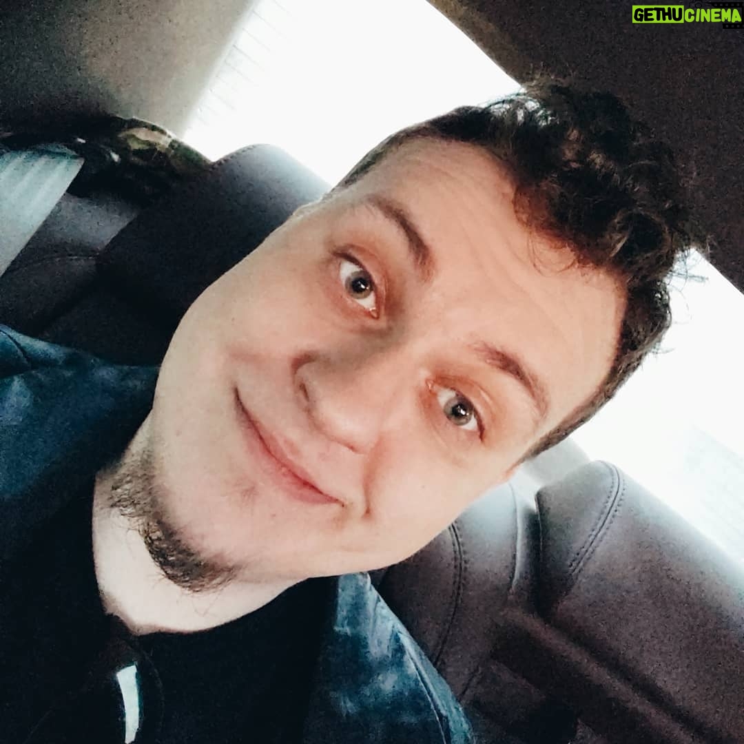Yuriy Khovanskiy - 34.3K Likes - Спешу к твоей мамке