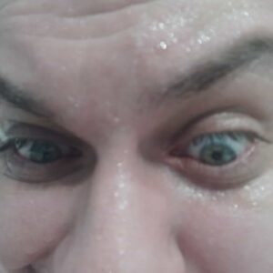 Yuriy Khovanskiy Instagram - Когда случайно сфоткал себя, а получилась какая-то крипота
