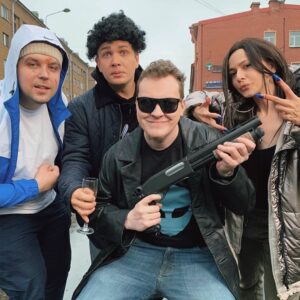 Yuriy Khovanskiy Instagram - Премьера нового клипа на канале! Беги в профиль, переходи по ссылке и лайкай дисс на Инстасамку.
