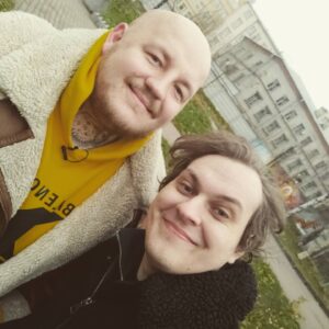 Yuriy Khovanskiy Instagram - Пересекся со Стасом Барецким, вместо банки пива он разорвал зубами шавуху