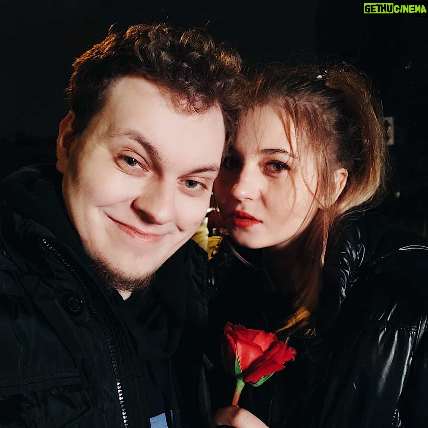 Yuriy Khovanskiy - 36.9K Likes - На канале вышел новый Нейрорэп в стиле Тимы Белорусских при участии Маши. Ссылка уже ждет вас в профиле!