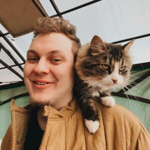 Yuriy Khovanskiy Instagram - Откопал еще одну фотку с котом-попугаем Друже, просто не могу не выложить. Этот кот тоже заслуживает мобильную игру про себя!