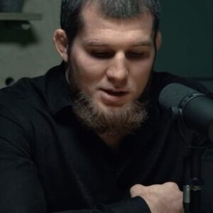 Yusuf Raisov Instagram - Изучай, соответствуй и только потом призывай.
Искренность бывает только так и каждый из Нас себя знает. #единобожие