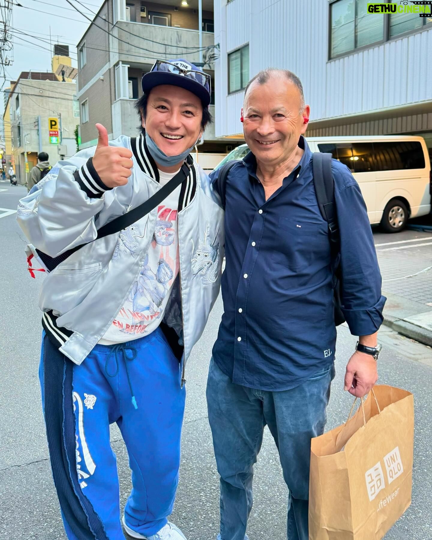 Yusuke Kamiji - 4.8K Likes - ✨Specialリーダー🇯🇵❤️🔥
#🏉
#エディー・ジョーンズ氏 さんの言葉
『私はハッピーなチームにはしたくありません。居心地がいいと能力は発揮できない』
『コミュニケーションができていないプレーヤーは練習から外していきます』
『成功のサイクルは失敗から始まる』
など。凄っ
俺、、ずっと座長できてんのかな…w