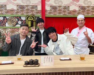Yusuke Kamiji Instagram - サーカス団🎪みたいだった^ ^
#あちこちオードリー 
下調べ万端の猛獣使い若林さんと、大きな象の春日さん
あとはクラウン🤡のようなstaffが美味しく料理してくれる
🧑‍🍳
凄いteamだ⭐︎
またよろしくお願いします^_^
おにーもありがとう
@shinashina0426