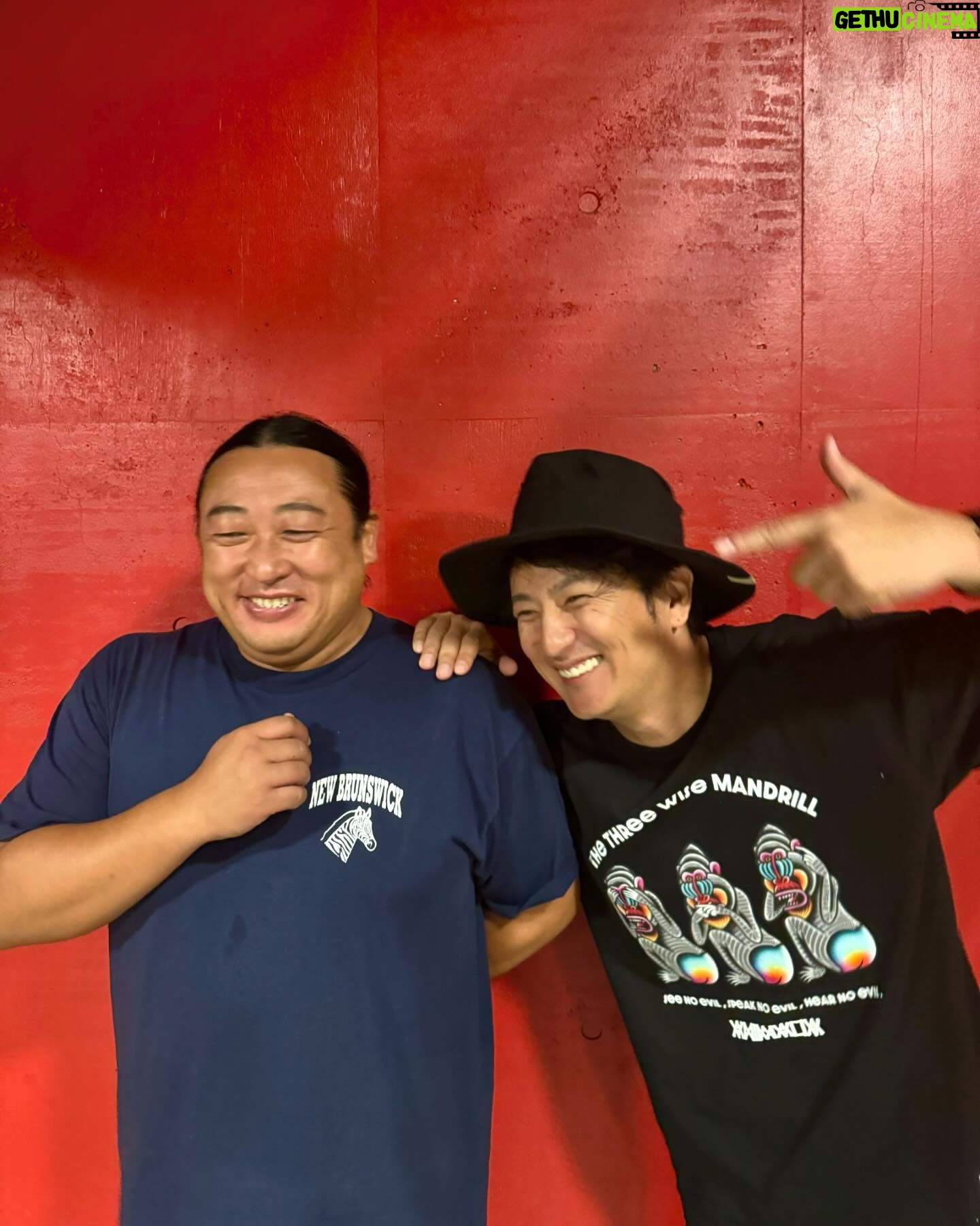 Yusuke Kamiji - 5.1K Likes - すき
#ロバート秋山 どすこい