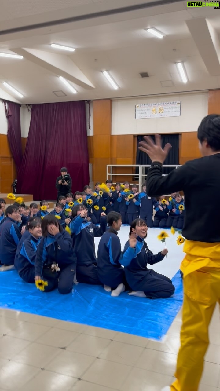 Yusuke Kamiji - 8.2K Likes - surpriseで会って来た
#遊助
#OnlyForReels
#ひまわり
#習志野高校
#美爆音
#ひまわり応援花
#thank遊
部員のみんな、先生方、親御さん、そしてstaff関係者に心から感謝です。
一生応援してます📣
アルプススタンドでも歌ってね⚾️w
LaLaありがとう🌻