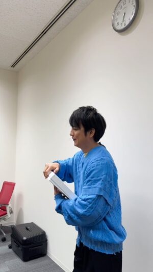 Yusuke Kamiji Instagram - ひひ
#thank遊 
3月6日発売🌻
